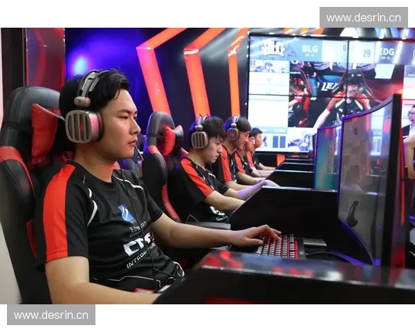 CFS8赛事精彩回顾与分析 探讨全球电子竞技未来发展趋势